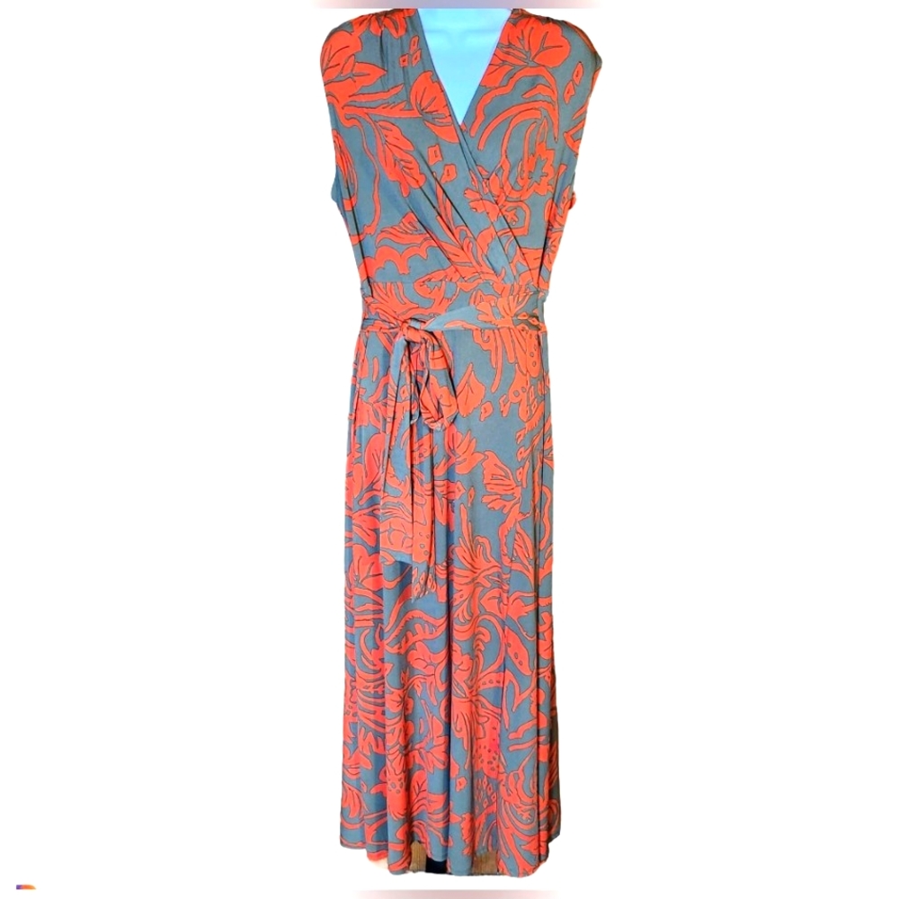 Casual orange and olive summer dress. NY & company brand, sz M, front split.